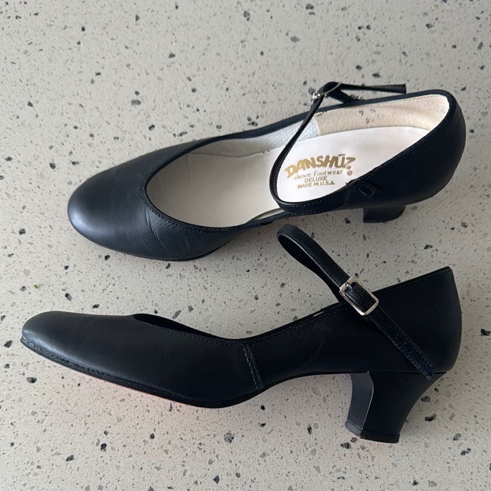 Danshuz Women's Dance Shoes Black Leather Size 9 Narrow Deluxe Made in USA EUC